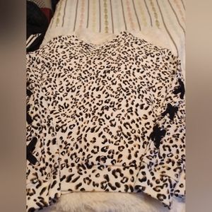 New sweatshirt,  animal printbdesign. Cozy, cotton blend. Size XL